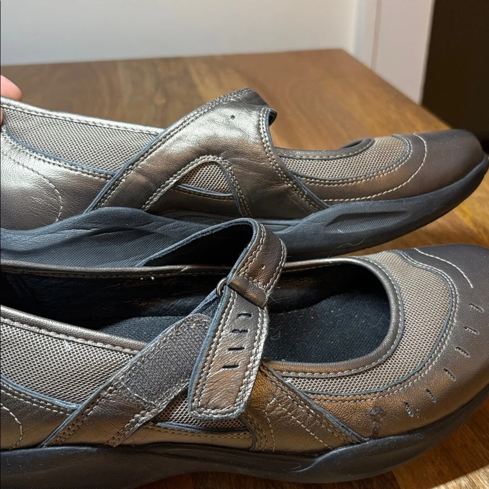 Clarks very good